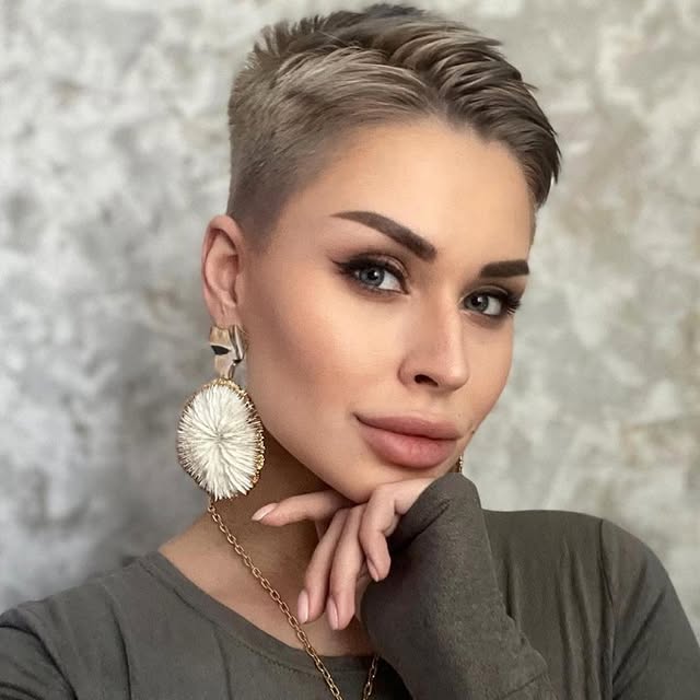 Petite Pixie Style