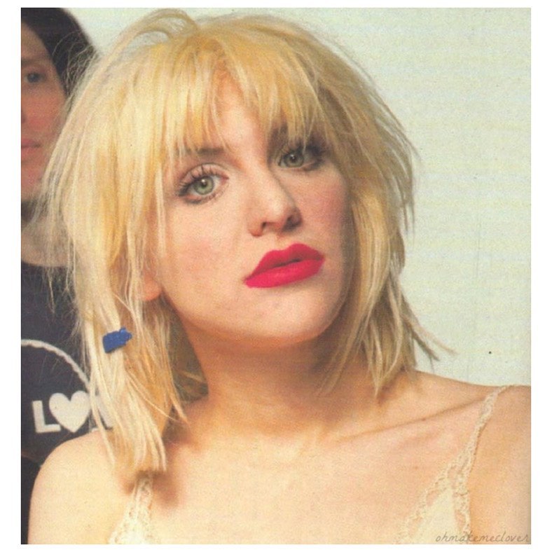 90s Bold Look