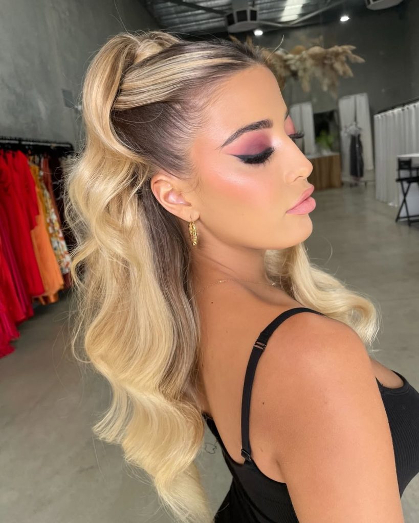 Chic Claw Clip Sweep