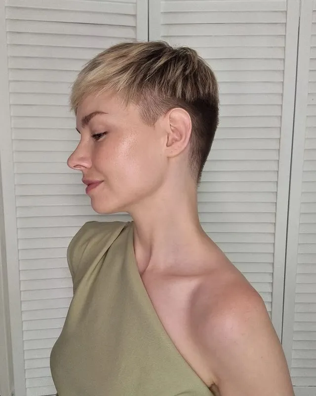 Luxe Pixie Curve