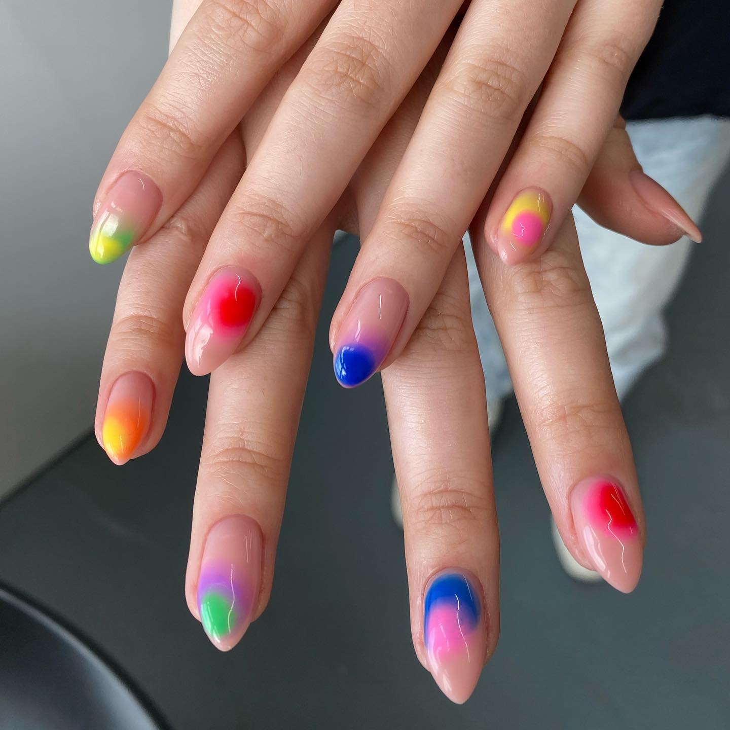 Summer Nails Aura Glow