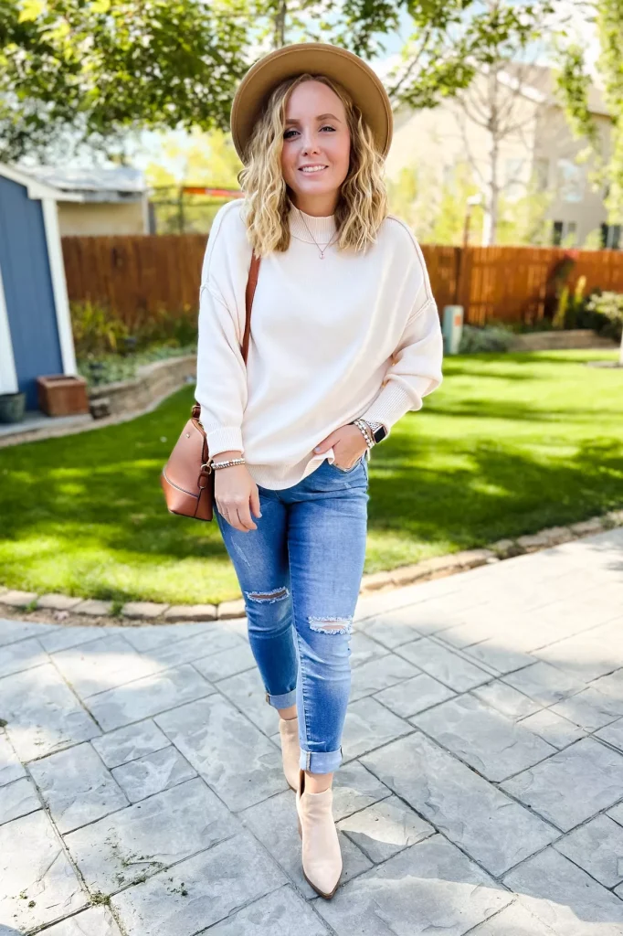 Neutral Lounge Attire

