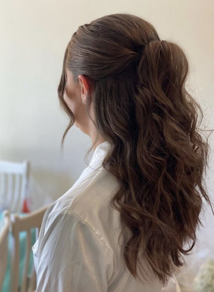 Radiant Auburn Waves